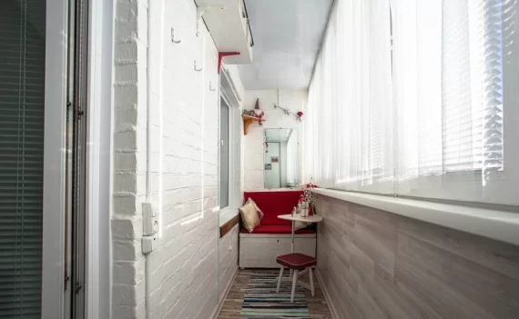 Отделка и ремонт балконов