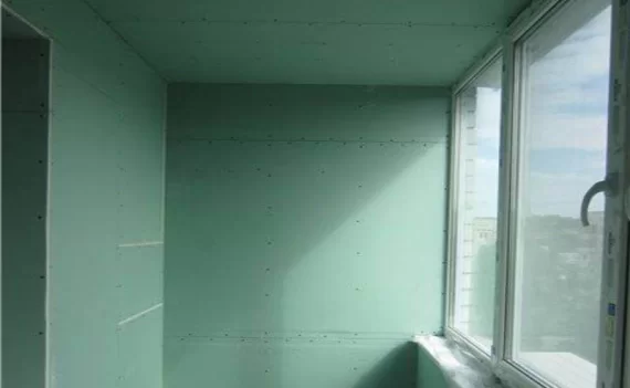 Отделка стен и потолка лоджии гипсокартоном